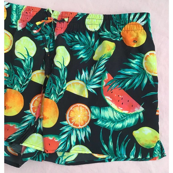 City Streets black shorts fruit theme size large - Picture 2 of 9